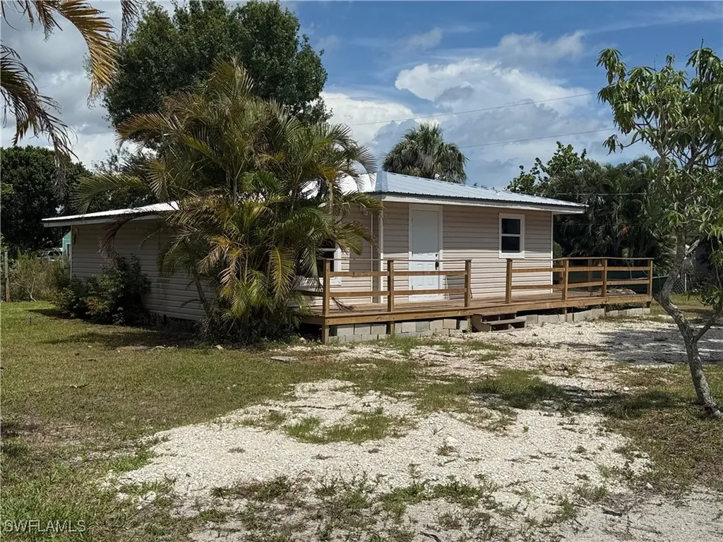 5981 Cubles Drive Bokeelia FL 33922