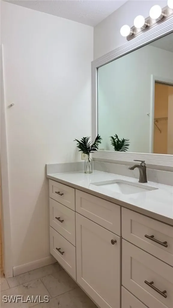 3916 SE 11th Place Cape Coral FL 33904