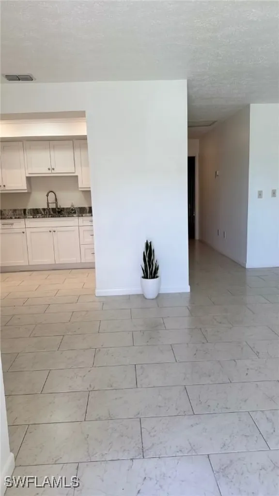 3916 SE 11th Place Cape Coral FL 33904