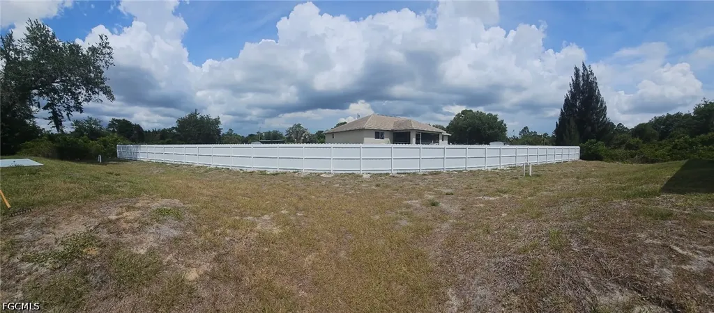 1962 Leghorn Street Lehigh Acres FL 33972