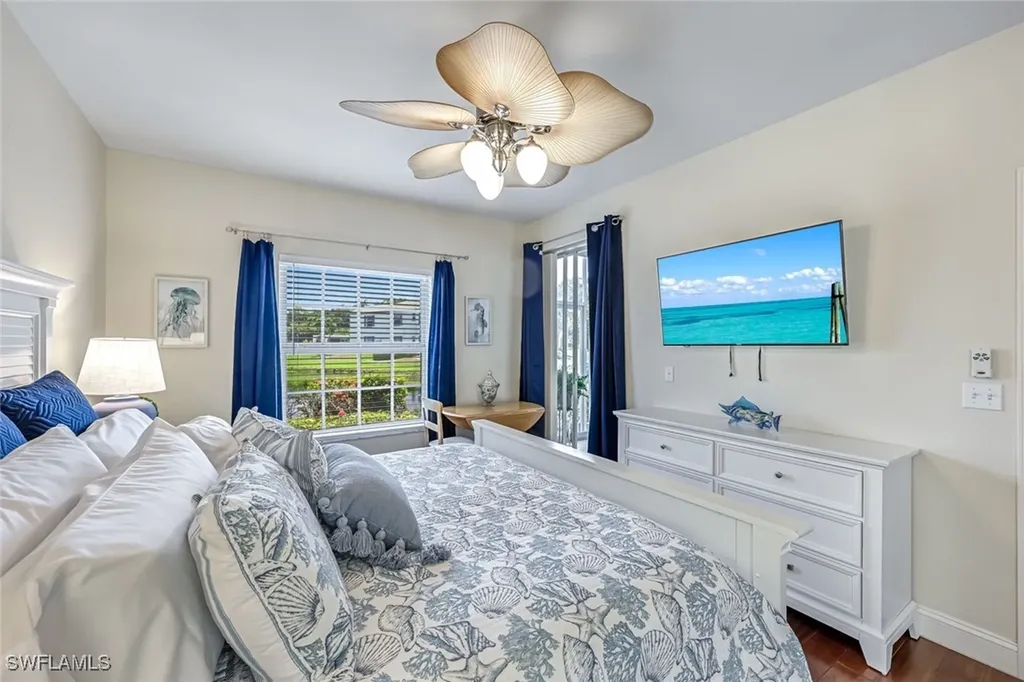 832 Tanbark Drive Naples FL 34108