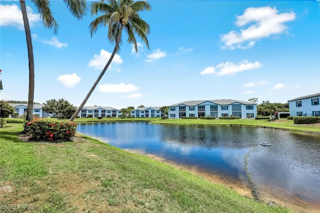 832 Tanbark Drive Naples FL 34108