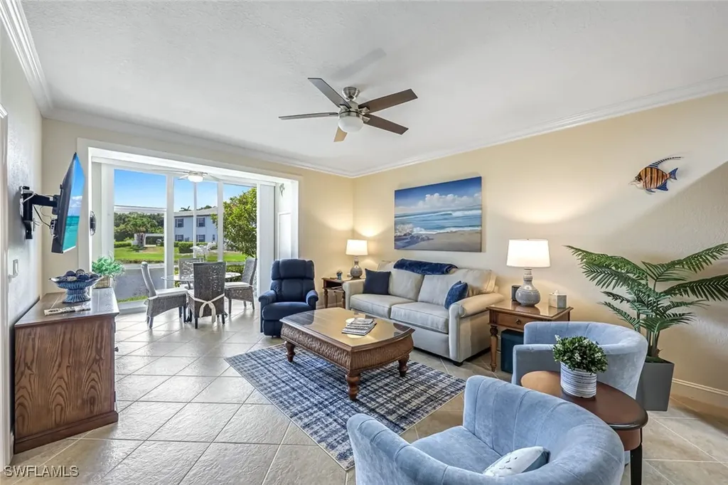 832 Tanbark Drive Naples FL 34108