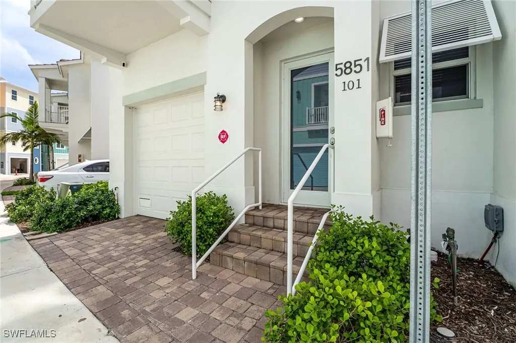 5851 Shell Cove Drive Cape Coral FL 33914