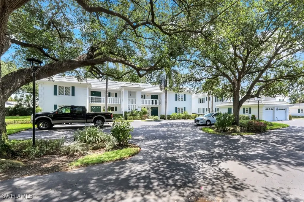 240 Palm River Boulevard Naples FL 34110