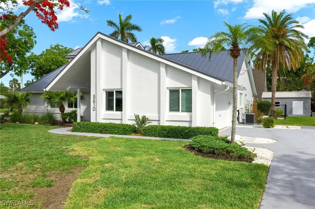 5610 Sundown Harbor Court Fort Myers FL 33919