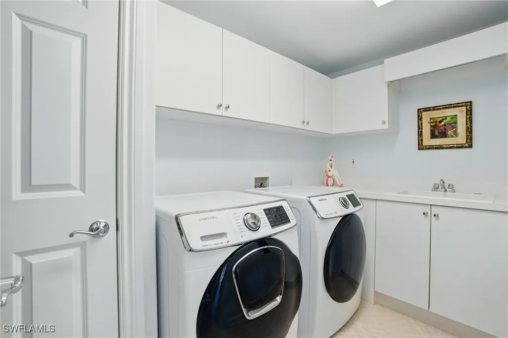 2728 Tiburon Boulevard E Naples FL 34109