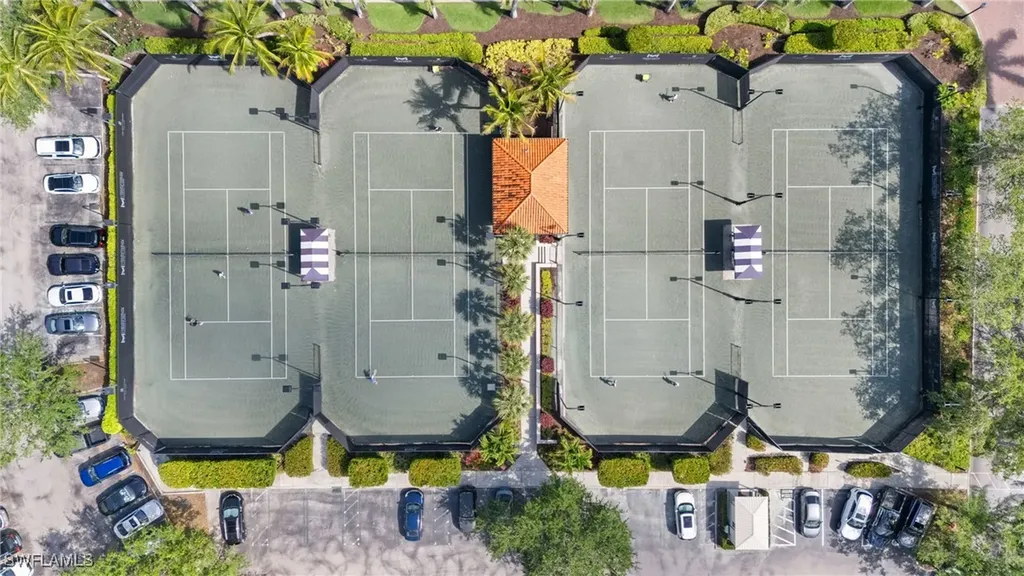 2728 Tiburon Boulevard E Naples FL 34109