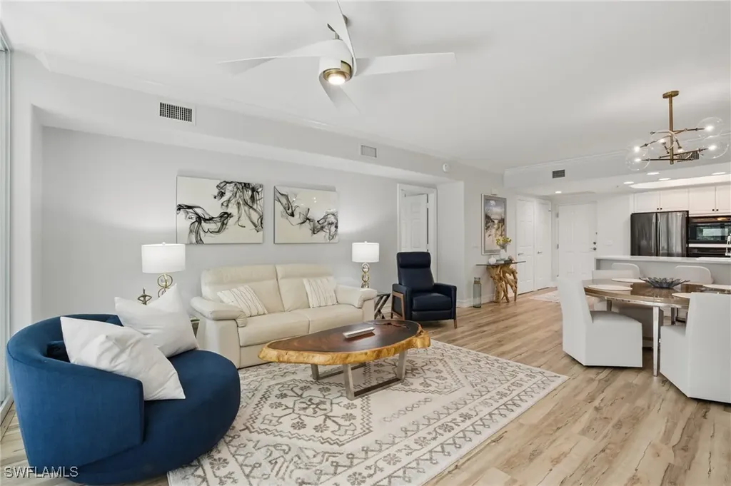 2728 Tiburon Boulevard E Naples FL 34109