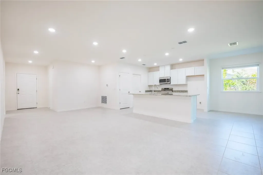 407 SW 19th Avenue Cape Coral FL 33991