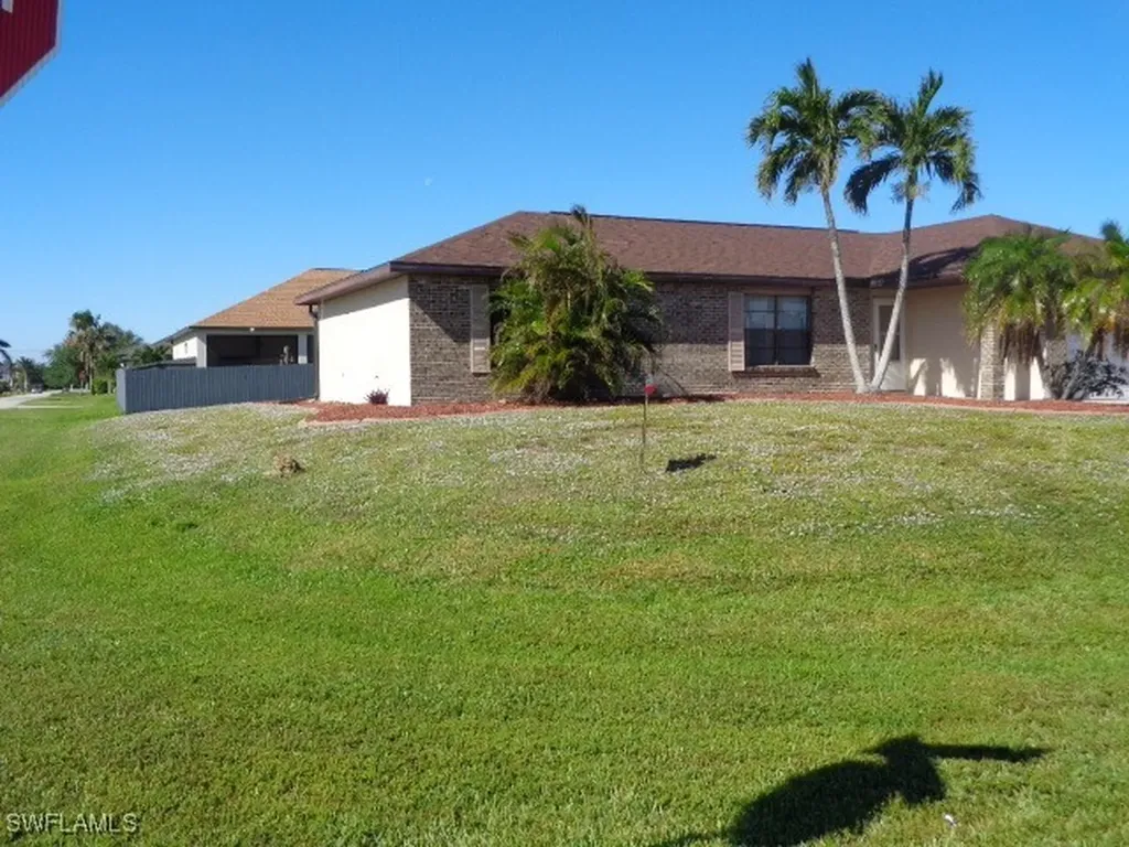 4628 SW 14th Avenue Cape Coral FL 33914