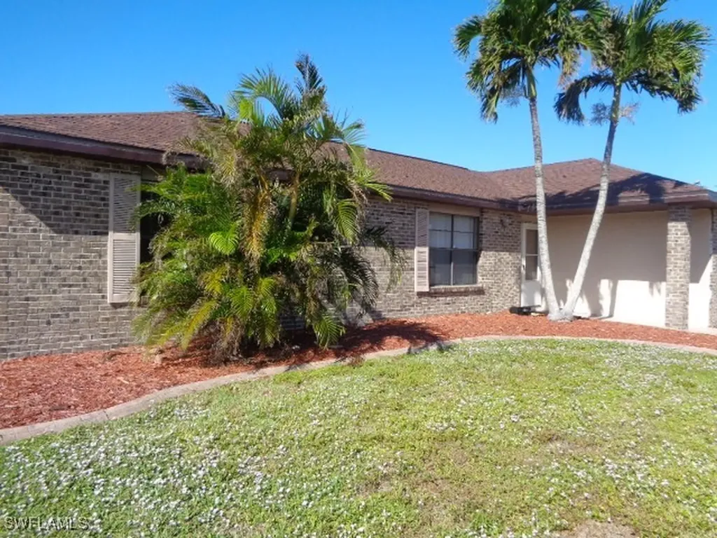 4628 SW 14th Avenue Cape Coral FL 33914