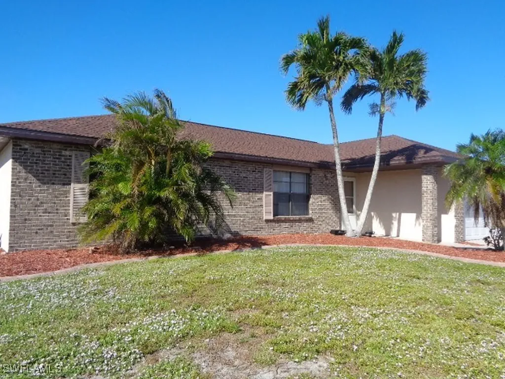 4628 SW 14th Avenue Cape Coral FL 33914