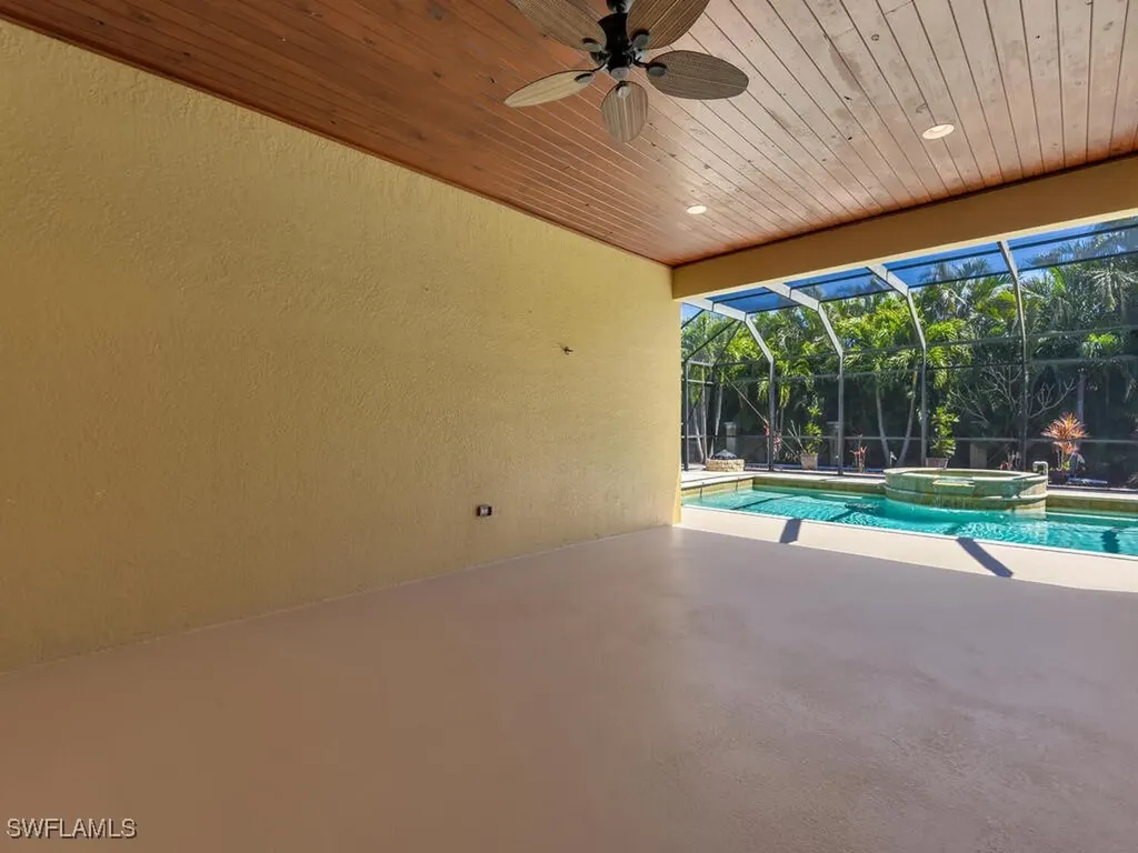 5667 Winkler Road Fort Myers FL 33919