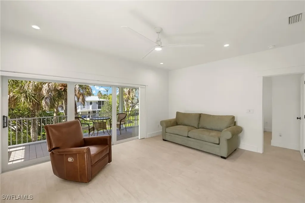 773 Cardium Street Sanibel FL 33957