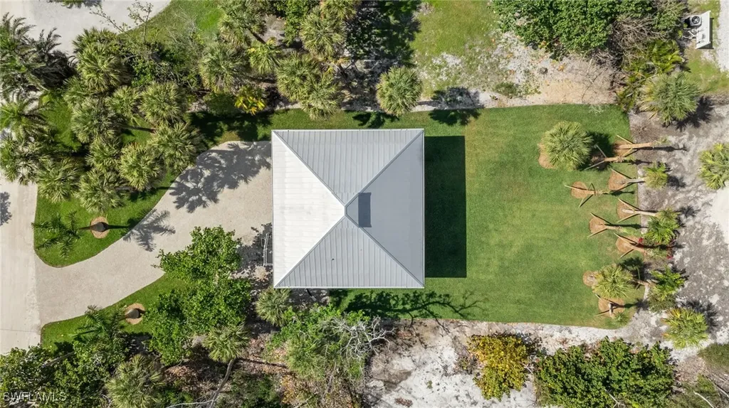 773 Cardium Street Sanibel FL 33957