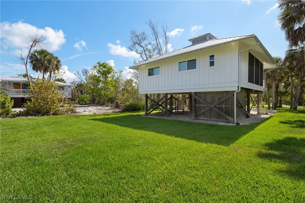 773 Cardium Street Sanibel FL 33957