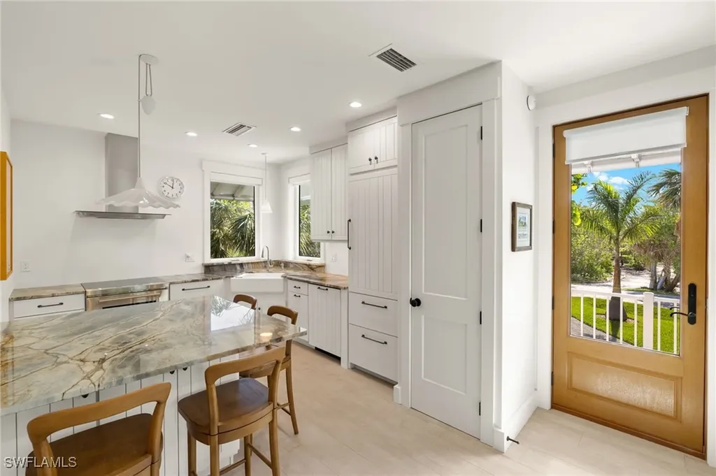 773 Cardium Street Sanibel FL 33957