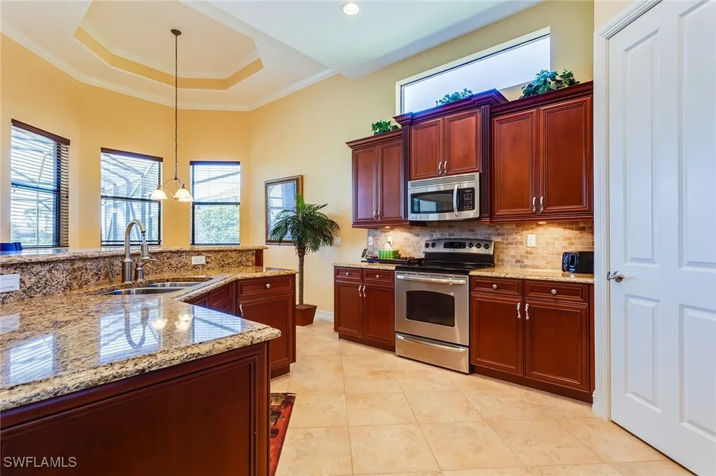 7747 Cottesmore Drive Naples FL 34113