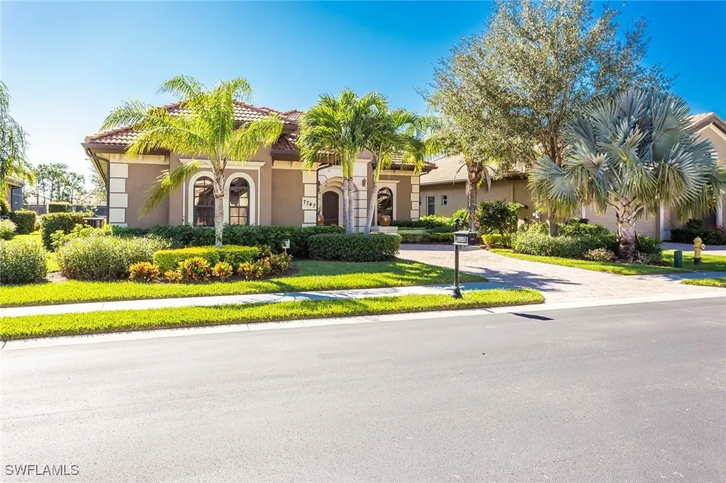 7747 Cottesmore Drive Naples FL 34113