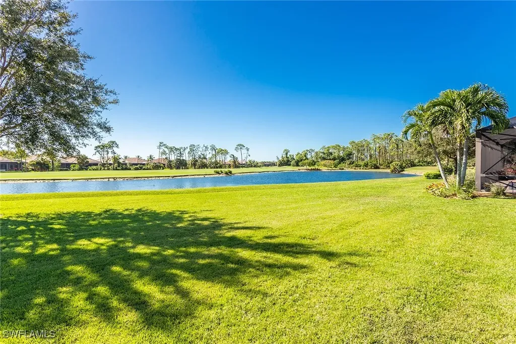 7747 Cottesmore Drive Naples FL 34113