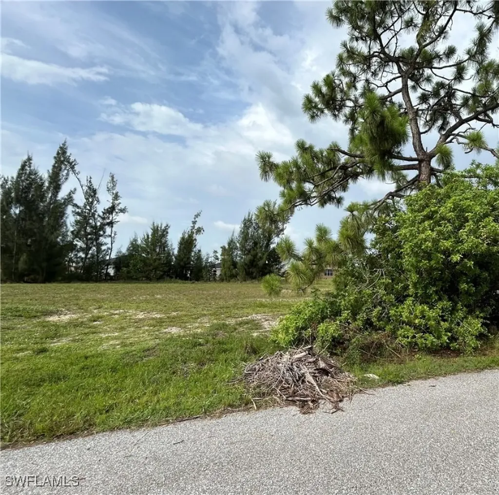 1806 NW 14th Street Cape Coral FL 33993