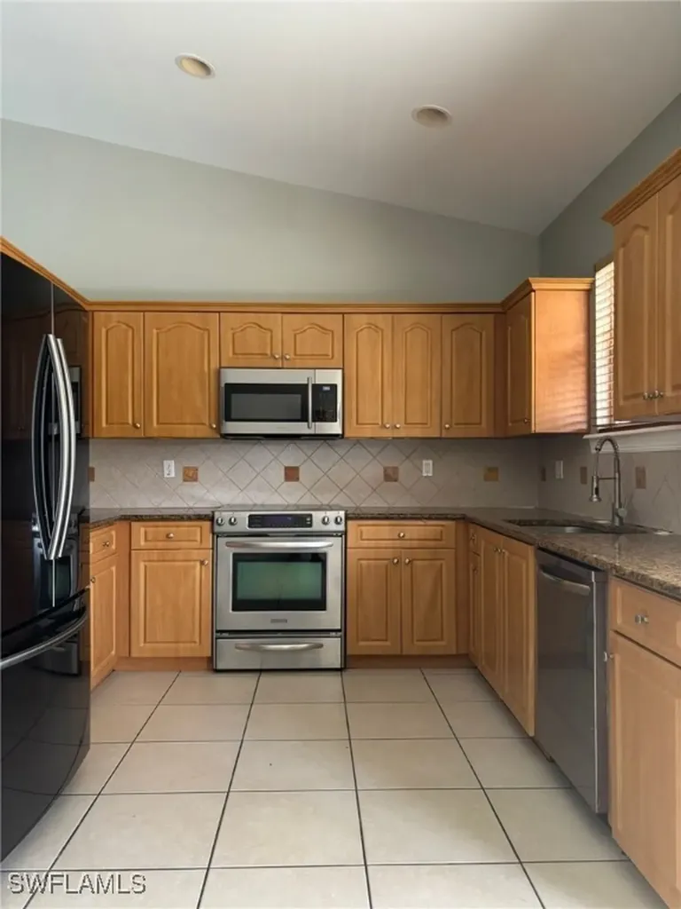 2771 24th Avenue NE Naples FL 34120