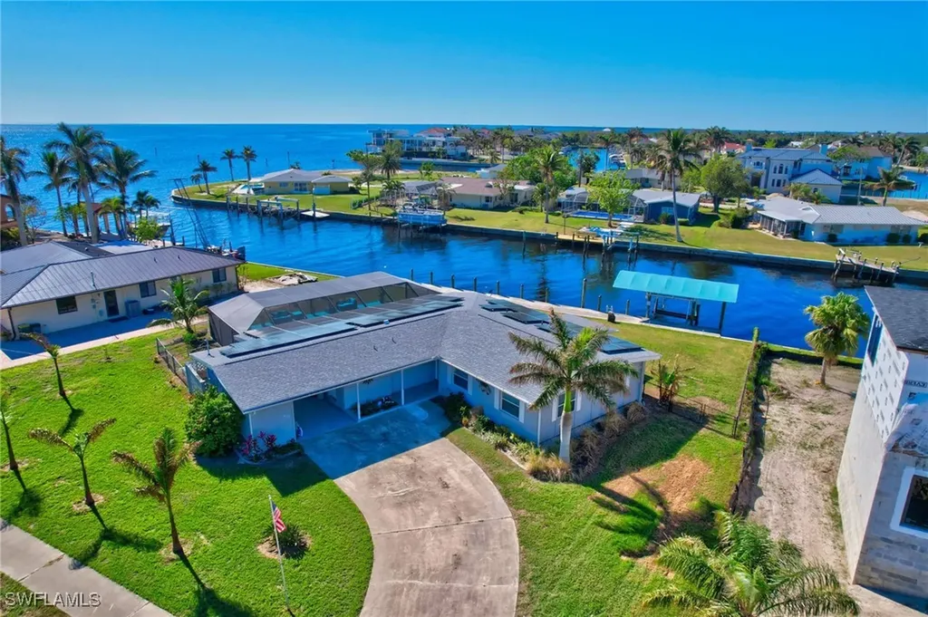 250 Bangsberg Road SE Port Charlotte FL 33952