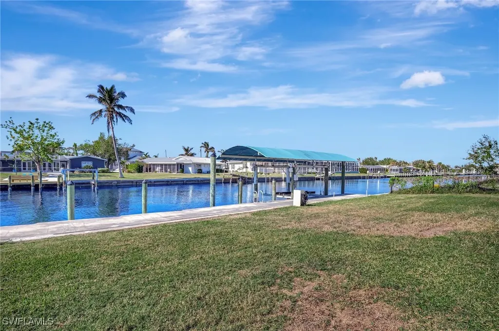 250 Bangsberg Road SE Port Charlotte FL 33952