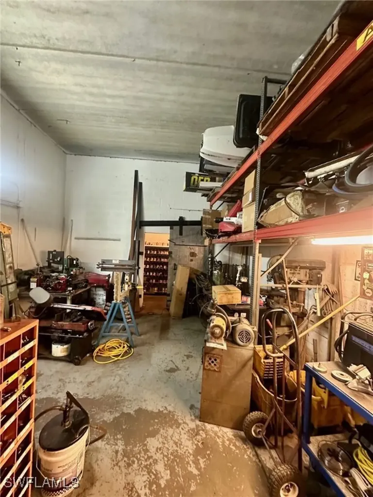 1002 SE 9th Street Cape Coral FL 33990