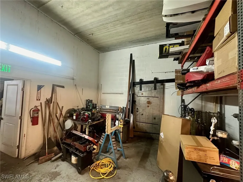 1002 SE 9th Street Cape Coral FL 33990