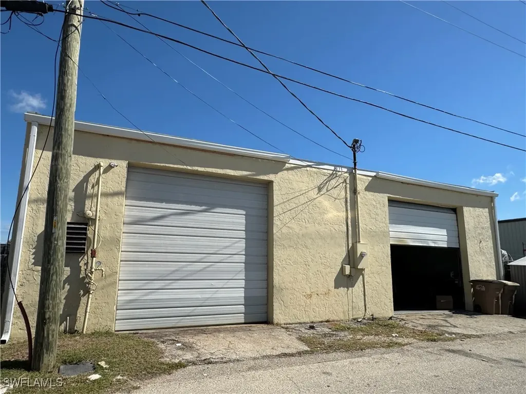 1002 SE 9th Street Cape Coral FL 33990