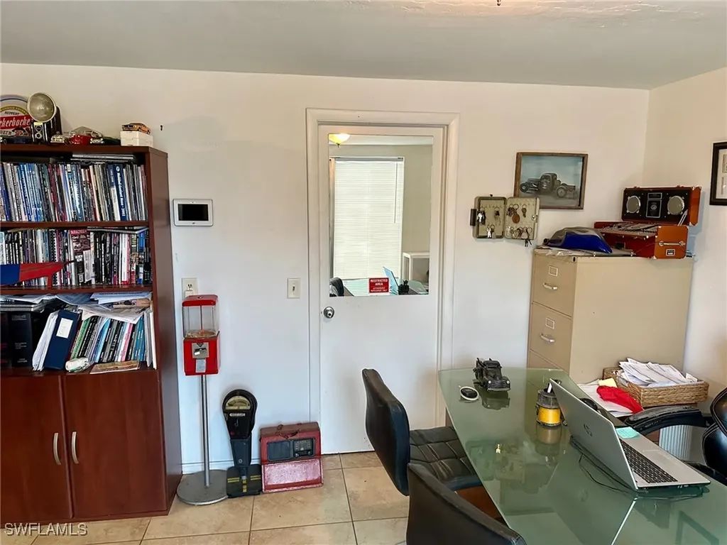1002 SE 9th Street Cape Coral FL 33990
