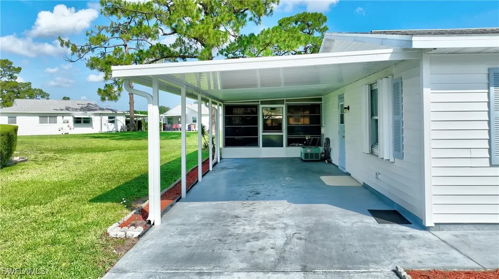 26 Pinewood Boulevard Lehigh Acres FL 33936