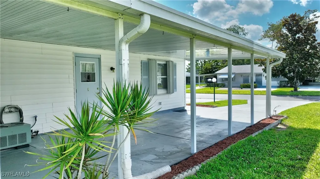 26 Pinewood Boulevard Lehigh Acres FL 33936