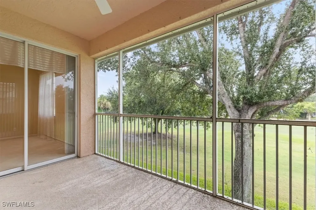 2005 Crestview Way Naples FL 34119