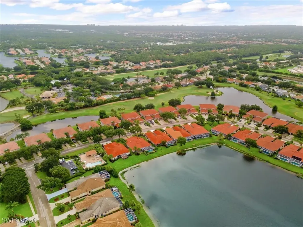 2005 Crestview Way Naples FL 34119