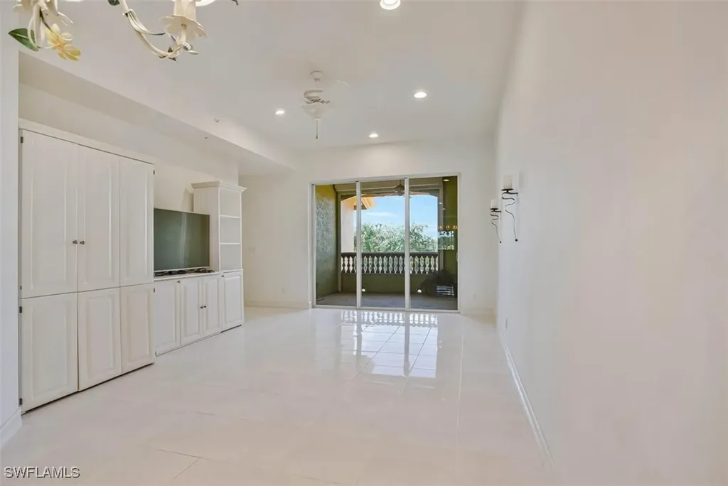 1855 Les Chateaux Boulevard Naples FL 34109