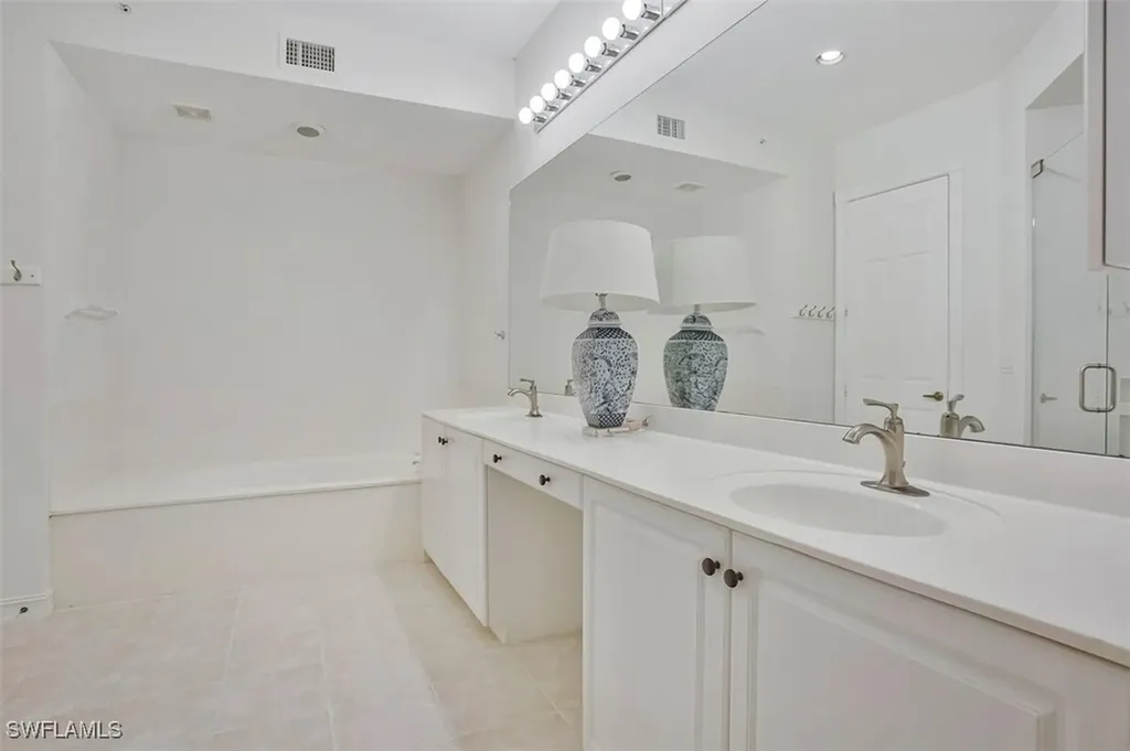 1855 Les Chateaux Boulevard Naples FL 34109