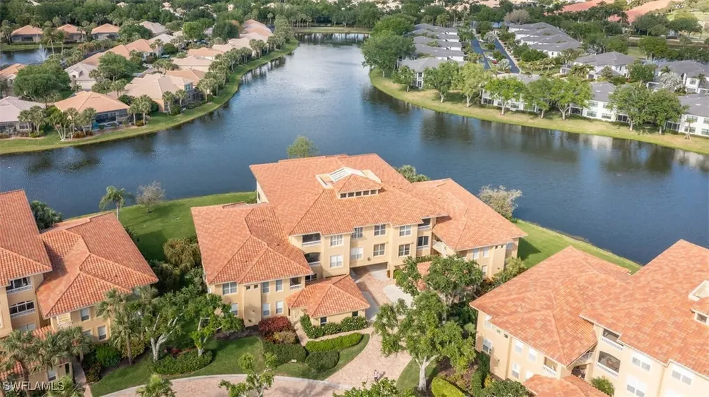 1855 Les Chateaux Boulevard Naples FL 34109