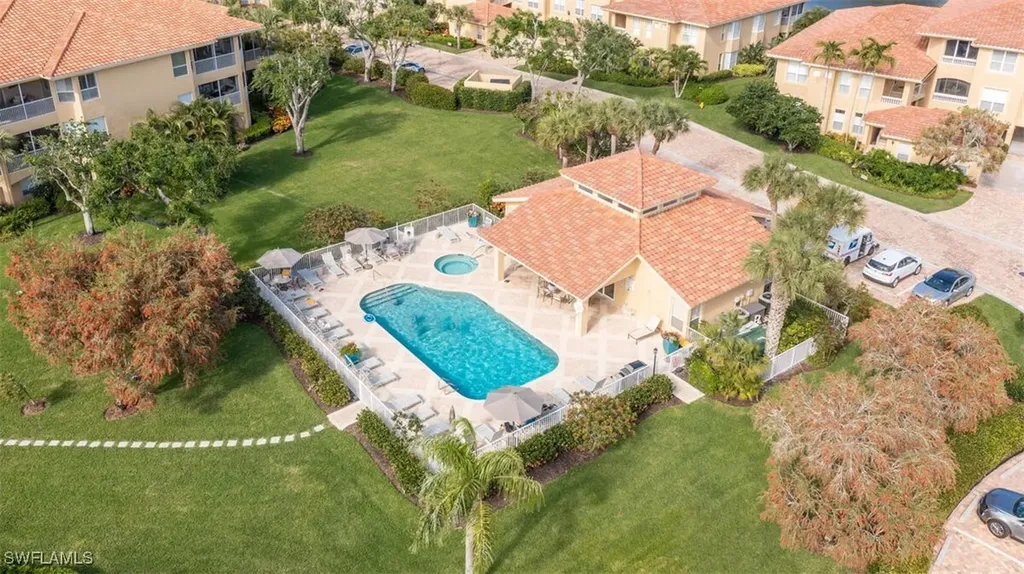 1855 Les Chateaux Boulevard Naples FL 34109
