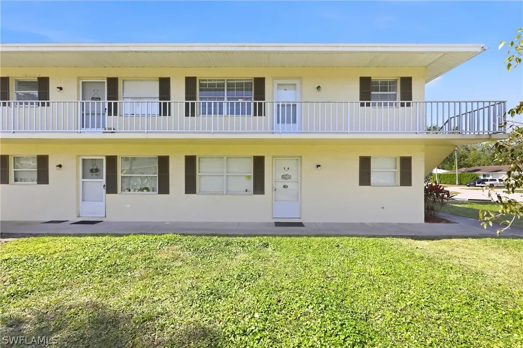 3325 Airport Road N Naples FL 34105