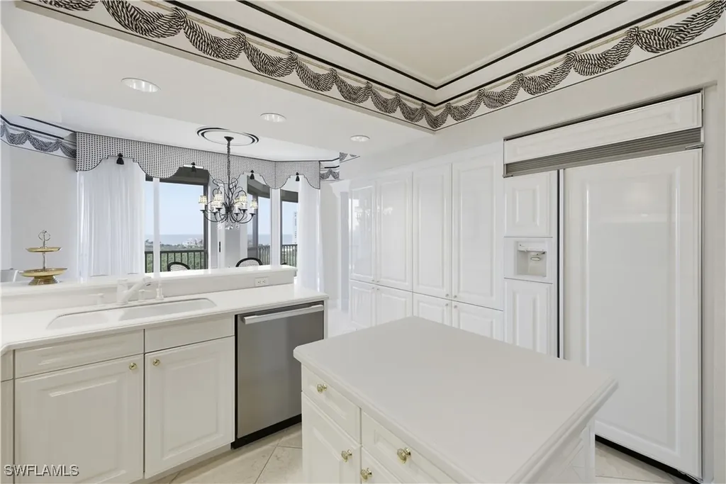 8990 Bay Colony Drive Naples FL 34108