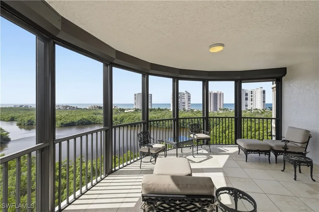 8990 Bay Colony Drive Naples FL 34108