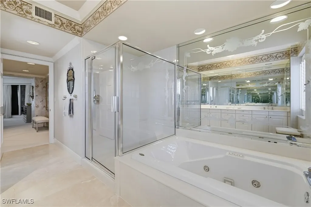 8990 Bay Colony Drive Naples FL 34108