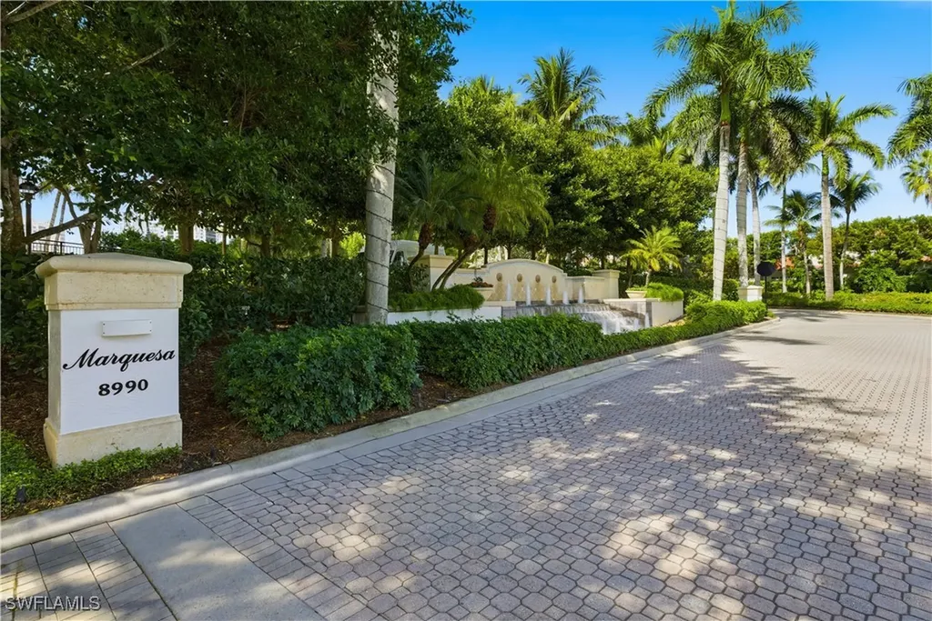 8990 Bay Colony Drive Naples FL 34108