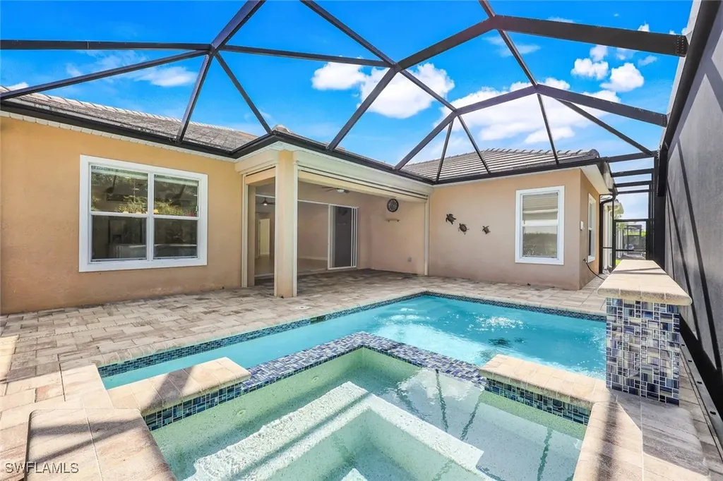 Naples FL, 3781 Helmsman Drive