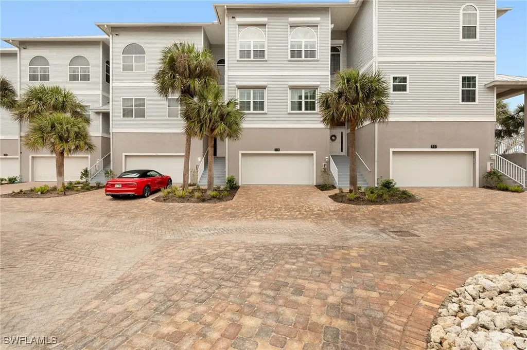 109 Barefoot Circle Bonita Springs FL 34134