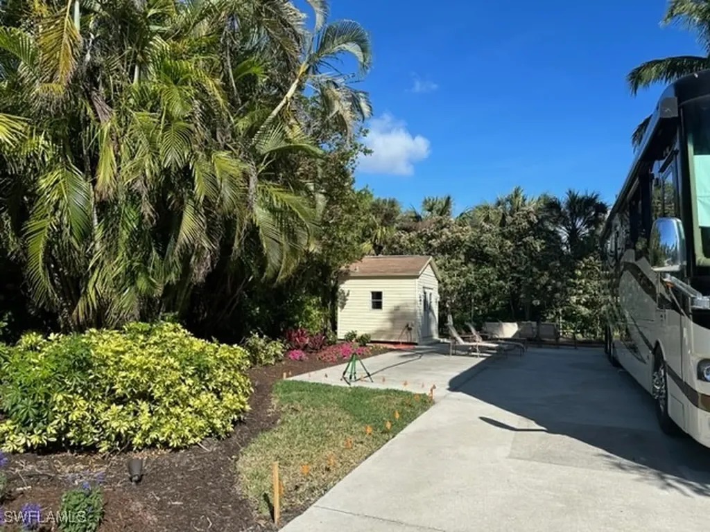 4995 Coach Lane Naples FL 34114
