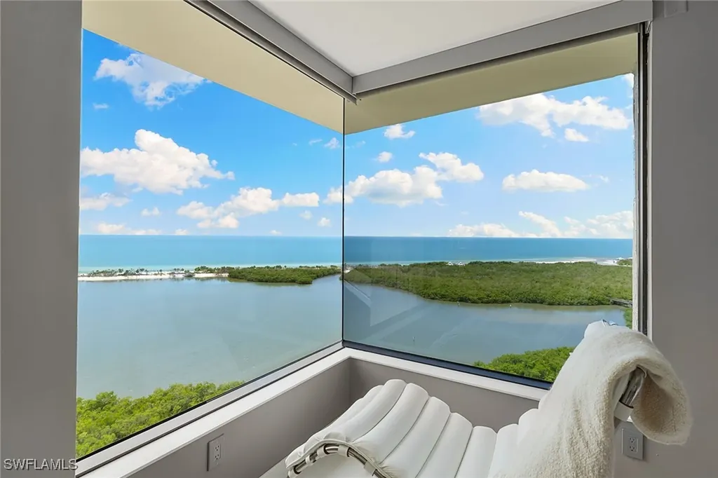 5555 Heron Point Drive Naples FL 34108